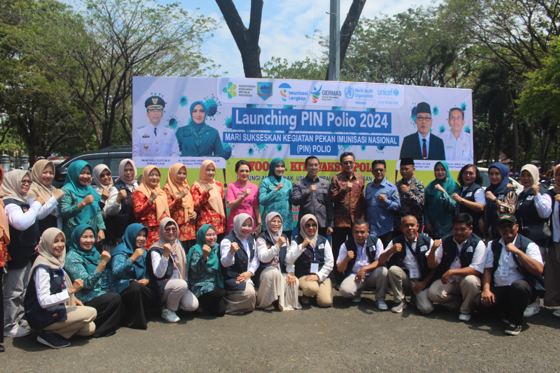 Projects Launching Pekan Imunisasi Nasional (PIN) Polio Tahun 2024 Oleh Dinas Kesehatan Dibuka Langsung Dengan Ditandai Pelepasan Balon Ke Udara PJ Bupati Lahat Imam Pasli S STP MSi